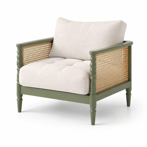 Sillón de lino beige con estructura de madera maciza y ratán verde