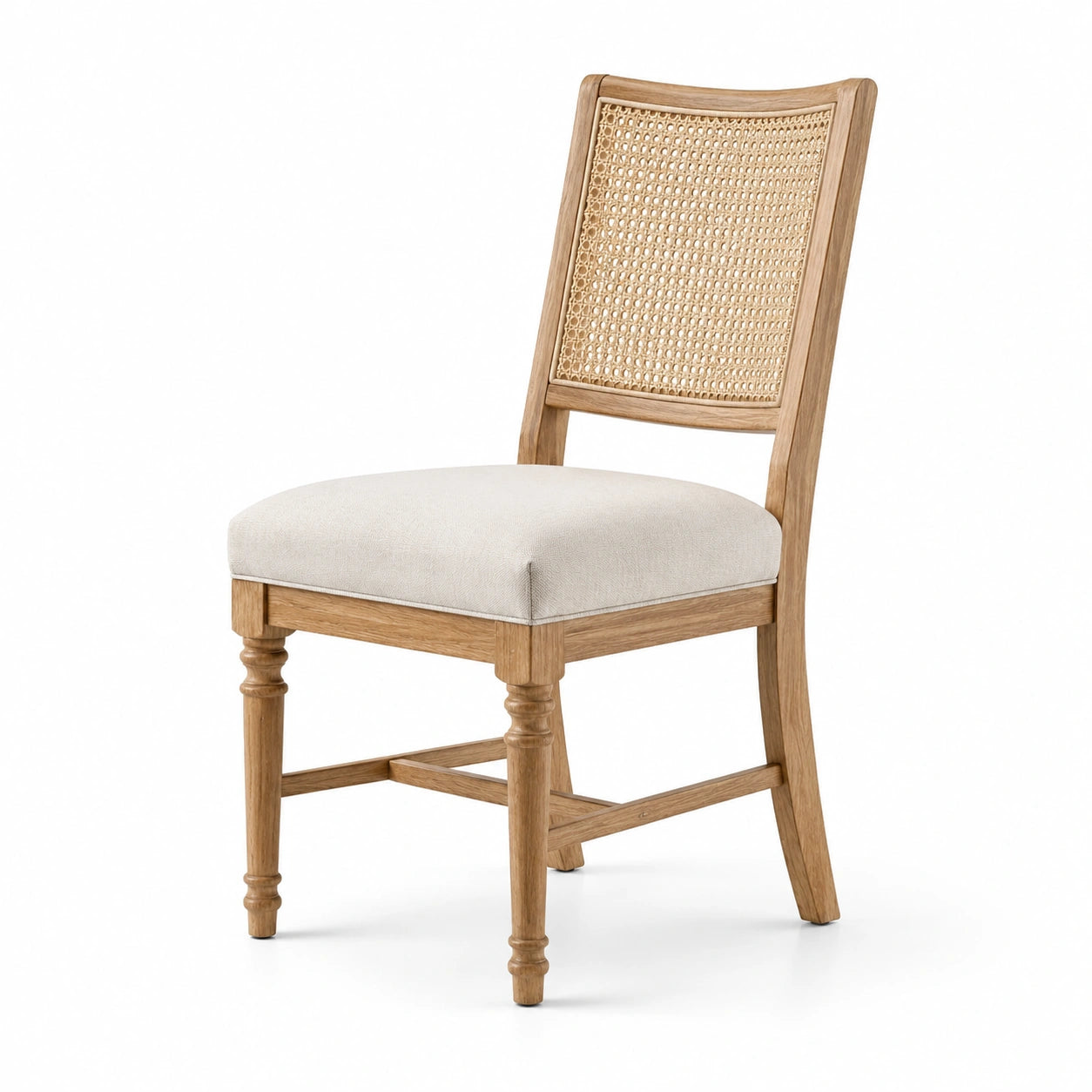 Silla de madera con respaldo de rejilla de ratán y asiento de poliéster beige